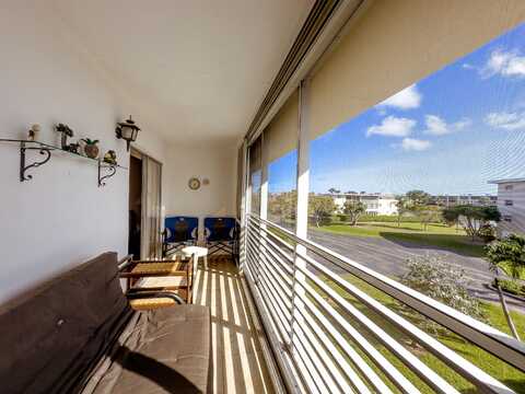 2721 Garden Drive N, Lake Worth, FL 33461