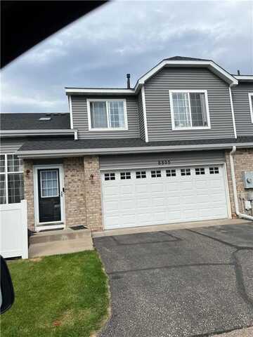 8805 Hastings Circle NE, Blaine, MN 55449