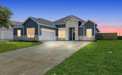 155 Oak Cluster Drive, Columbus, TX 78934