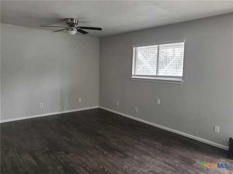 300 Milam Street, Seguin, TX 78155