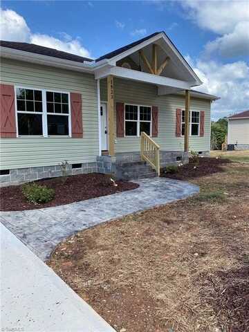 1923 South Avenue, Eden, NC 27288