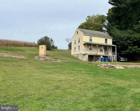 4200 N SHERMAN STREET EXTENSION, MOUNT WOLF, PA 17347