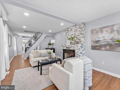 201 MAIN STREET, TRENTON, NJ 08620