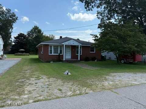302 NE Railroad Street, Pikeville, NC 27863