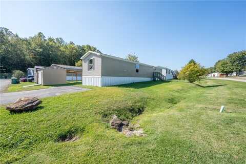 710 Greyhound Ln, Unity, PA 15601