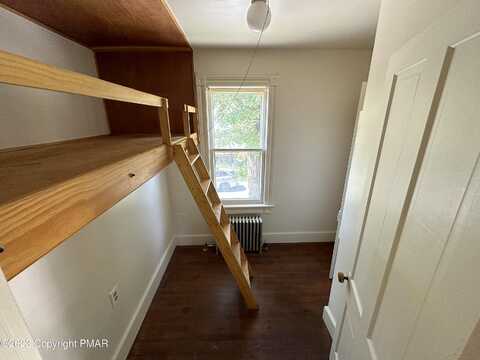 Birch, EAST STROUDSBURG, PA 18301