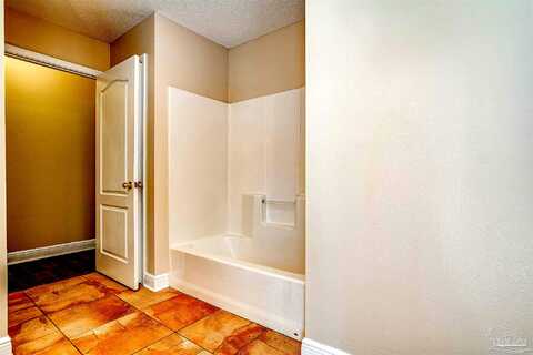 Shay, CANTONMENT, FL 32533