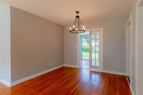 Floral, ORLANDO, FL 32803