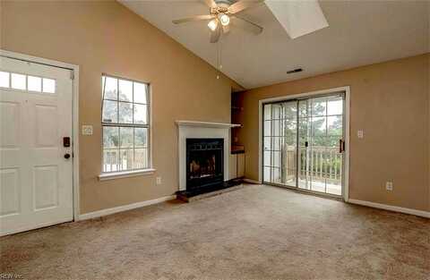 Brigita, VIRGINIA BEACH, VA 23453
