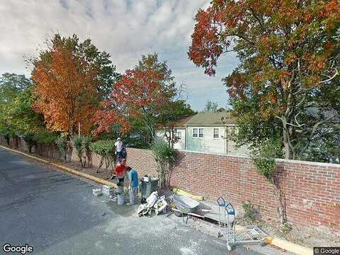 Nash, FAIRFAX, VA 22032