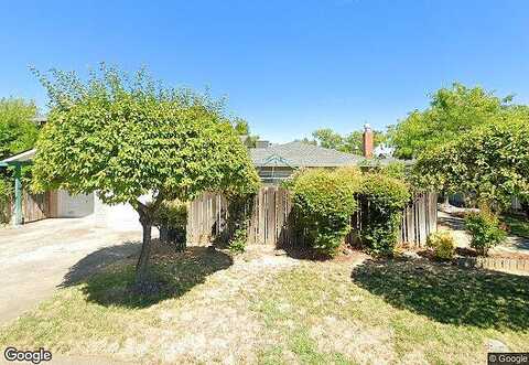 Montana Vista, LAKEPORT, CA 95453