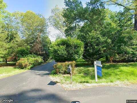 Valestra, OAKTON, VA 22124