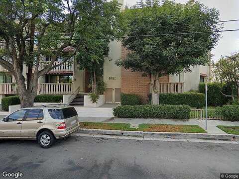 Yarmouth Ave, Encino, CA 91316