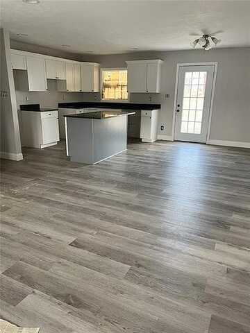 Collingate, WEST NEWTON, PA 15089