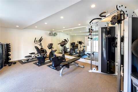 Coldwater Canyon Ave, Sherman Oaks, CA 91423