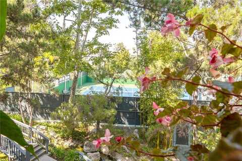 W Estates Ln, Rolling Hills Estates, CA 90274