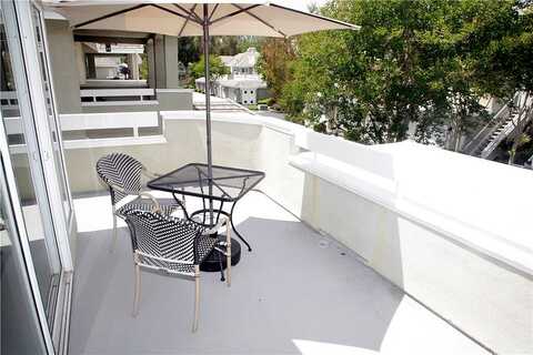 Arroyo Park Dr, Valencia, CA 91355