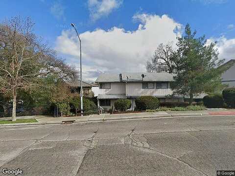 Pine, PASO ROBLES, CA 93446