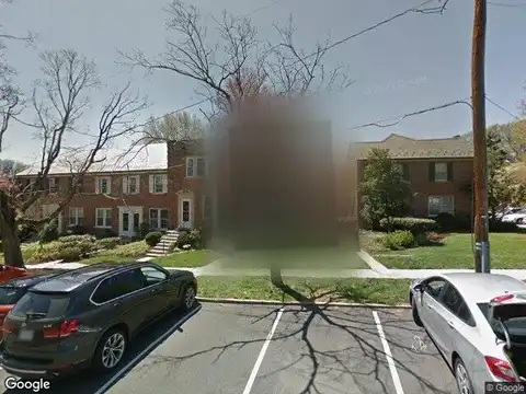 S Barton St, Arlington, VA 22204