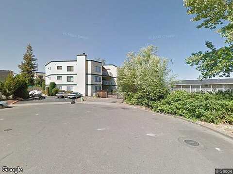 Royale Ave, Lakeport, CA 95453