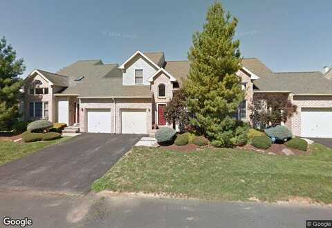 Windsor Pl, Macungie, PA 18062