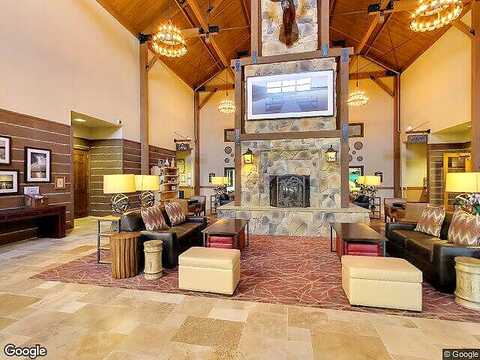 Grand Geneva Way #422, Lake Geneva, WI 53147