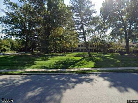 N Bethlehem Pike #14-P, AMBLER, PA 19002