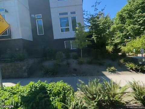 139Th Ct Ne #16, Bellevue, WA 98005