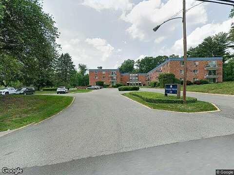 N Bethlehem Pike #301-A, Fort Washington, PA 19034