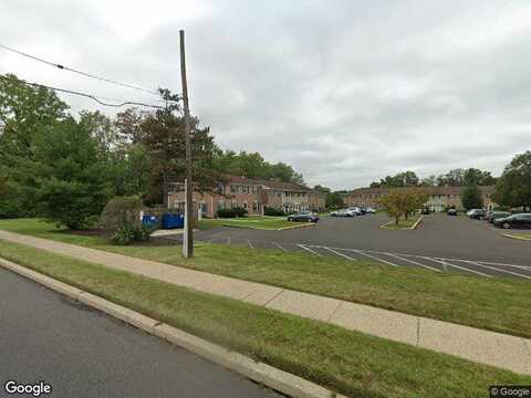 Delancy Ct, North Wales, PA 19454