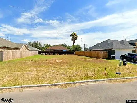 W 17Th Street W, Weslaco, TX 78596