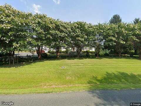 E 1St St, Mineral, VA 23117
