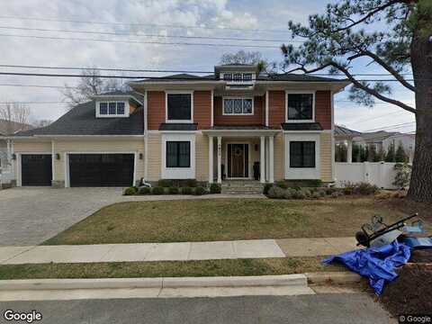 John Marshall Dr, Arlington, VA 22207