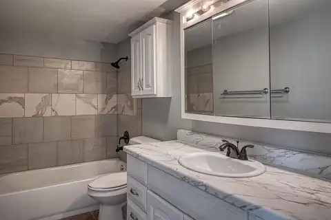 Fox, DEL RIO, TX 78840