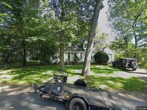 Brewster, WELLESLEY HILLS, MA 02481