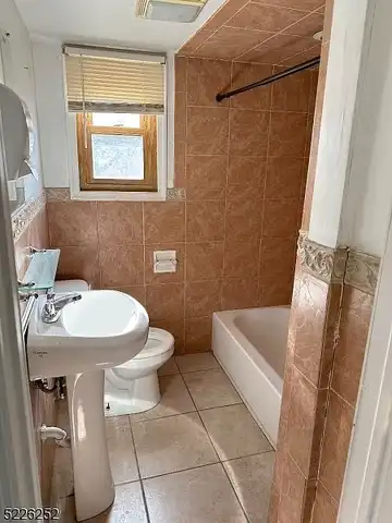 6Th, PATERSON, NJ 07522