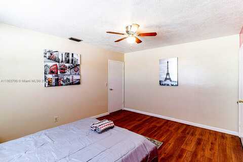 Tyler, HOLLYWOOD, FL 33021
