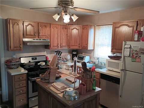 Angola, CORNWALL, NY 12518