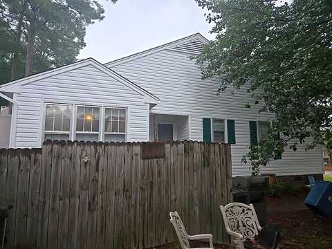 Pinedale, LUMBERTON, NC 28358