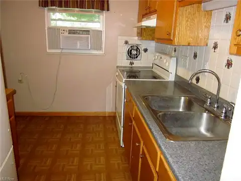Shadowlawn, RAVENNA, OH 44266