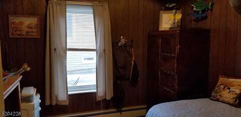 Avenue B, OGDENSBURG, NJ 07439