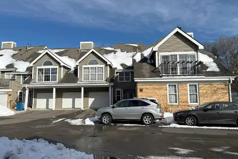 Chasewood Pkwy, Hopkins, MN 55343