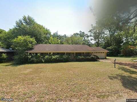Chevy Chase St, GLADEWATER, TX 75647