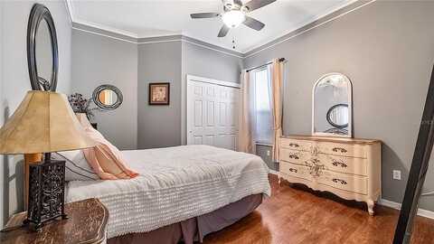 Locker, SPRING HILL, FL 34608