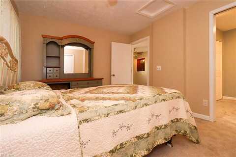 Pinewood, ELYRIA, OH 44035