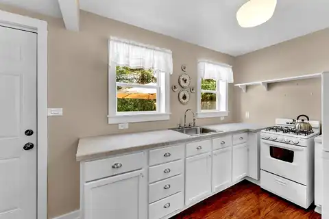 Comstock, GRAND HAVEN, MI 49417