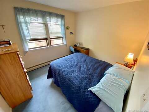 Jacks Hill, OXFORD, CT 06478