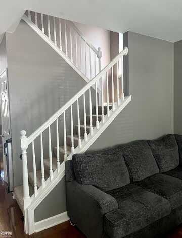 Avon, SAINT CLAIR SHORES, MI 48082