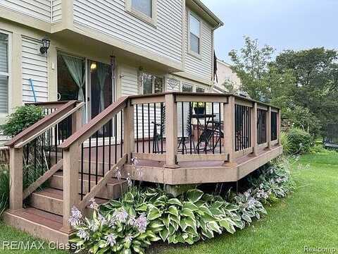 Trillium Hills, COMMERCE TOWNSHIP, MI 48382