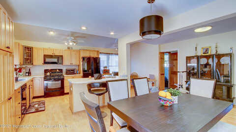 Mansfield, EAST BRUNSWICK, NJ 08816